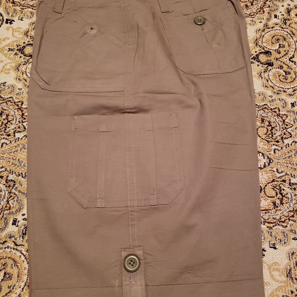 Shorts - Picture 2 of 6
